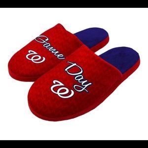 Washington Nationals slippers woman size 5-6